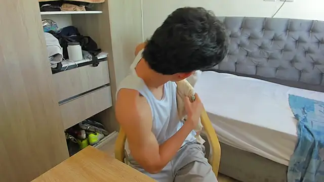 Josy 11 online show from 03.31.26