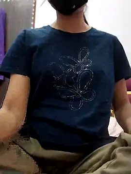 Snapshot of Tasty_Cherry chatting on 04.18.26 Tasty Cherry online show from 04.18.26