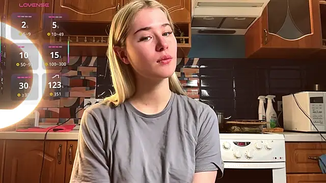 ivygenesis online show from 04.12.26