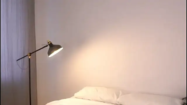 Snapshot of HellenSlavis chatting on 03.13.26 HellenSlavis online show from 03.13.26