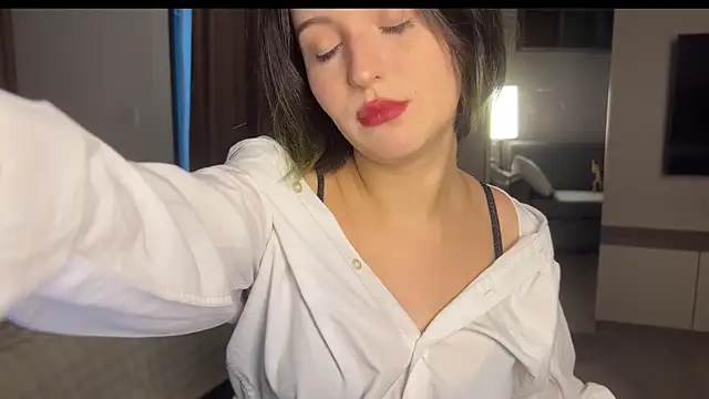 Snapshot of emilyy_xoxo chatting on 04.01.26 emilyy xoxo online show from 04.01.26