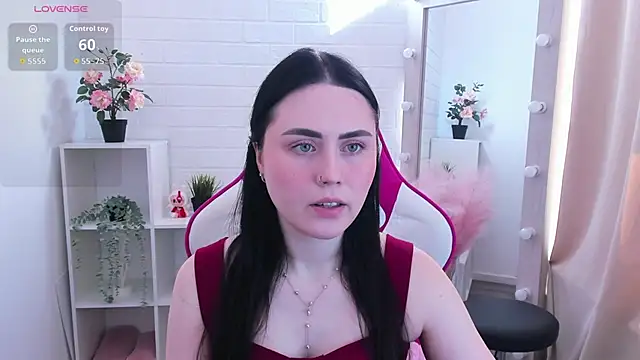 NoraLumi online show from 04.22.26