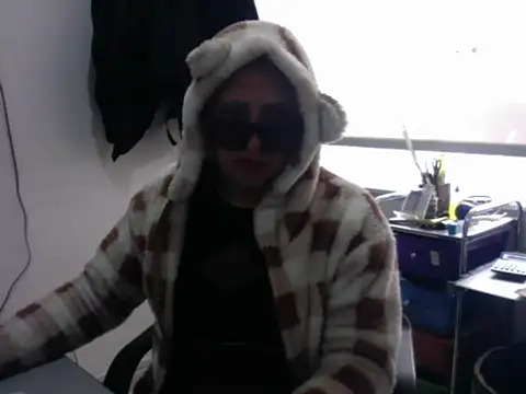Snapshot of dayanadavid chatting on 04.29.26 dayanadavid online show from 04.29.26