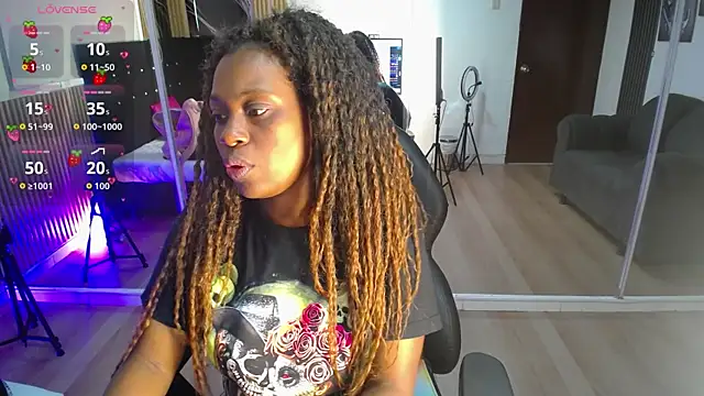 Snapshot of Ebony_rizon chatting on 06.11.26 Ebony rizon online show from 06.11.26