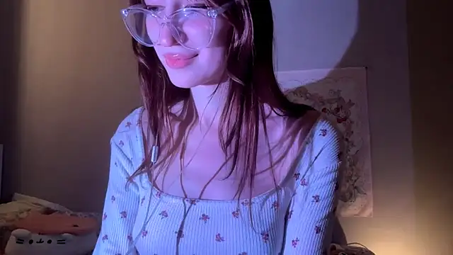 holly sinner  online show from 04.10.26