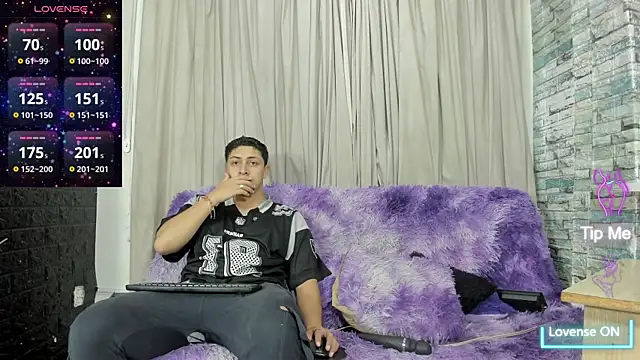 NoahAndBunny online show from 06.30.26
