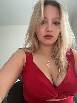 Snapshot of bettyloveu chatting on 06.05.26 bettyloveu online show from 06.05.26