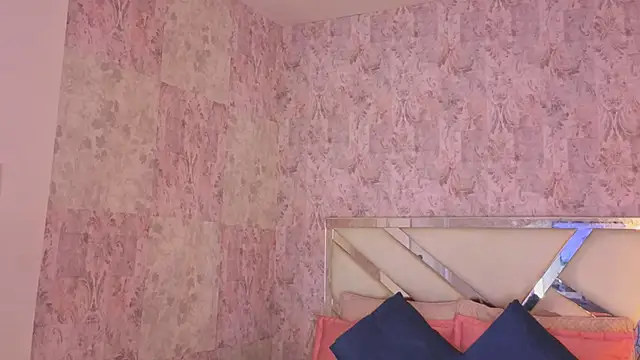 april summer  online show from 04.04.26