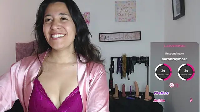Snapshot of violeta_scott chatting on 07.19.26 violeta scott online show from 07.19.26
