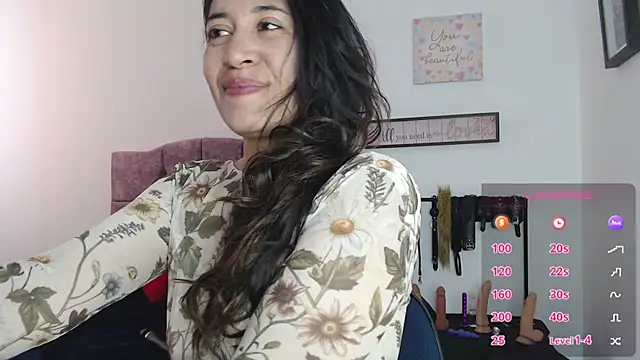 Snapshot of violeta_scott chatting on 07.24.26 violeta scott online show from 07.24.26