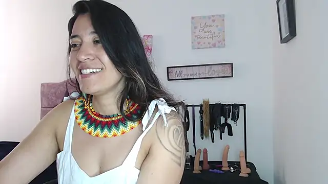 Snapshot of violeta_scott chatting on 07.29.26 violeta scott online show from 07.29.26
