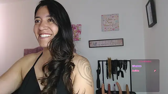 Snapshot of violeta_scott chatting on 08.03.26 violeta scott online show from 08.03.26