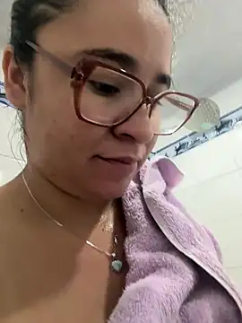 Snapshot of estrellajunior chatting on 06.18.26 estrellajunior online show from 06.18.26