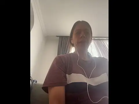 ItsAmara online show from 06.15.26