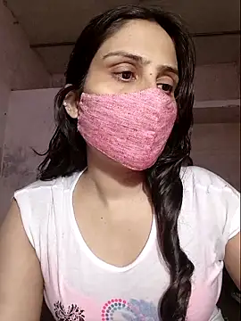Snapshot of Your_Izlaa chatting on 04.08.26 Your Izlaa online show from 04.08.26