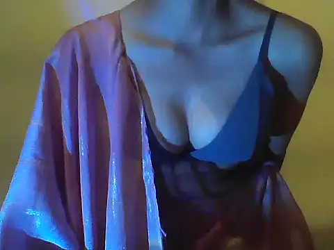 Snapshot of desi_gori chatting on 05.18.26 desi gori online show from 05.18.26