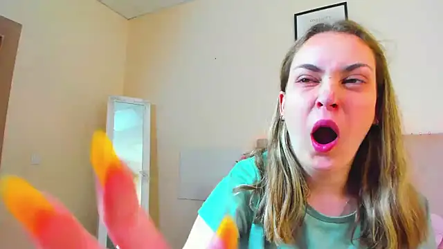 MelanieCuty online show from 06.11.26