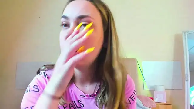 MelanieCuty online show from 06.19.26
