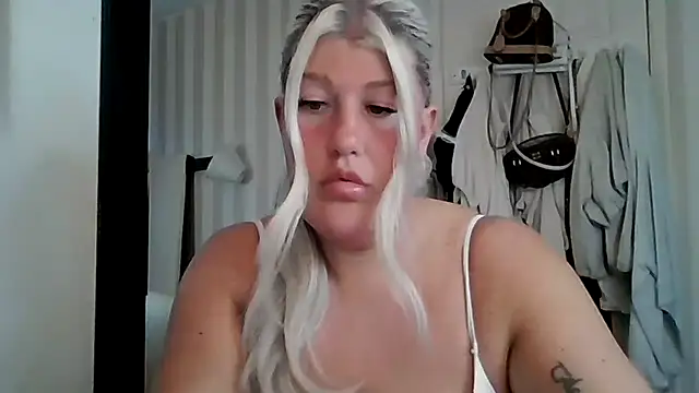 Snapshot of Lexi_Laura chatting on 05.30.26 Lexi Laura online show from 05.30.26
