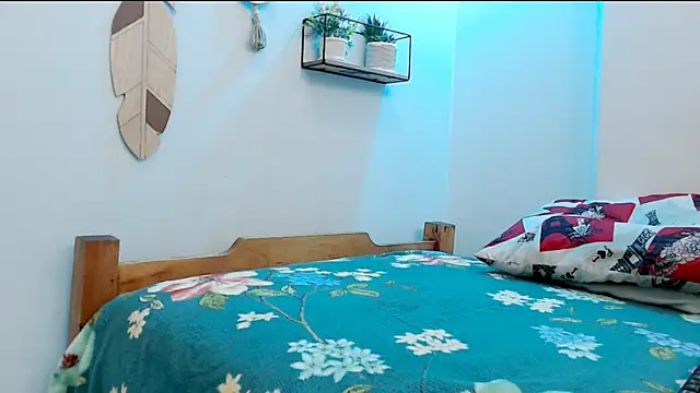hotlatinaluna23 online show from 05.20.26