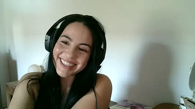 Snapshot of AnabeleNogueira chatting on 06.10.26 AnabeleNogueira online show from 06.10.26
