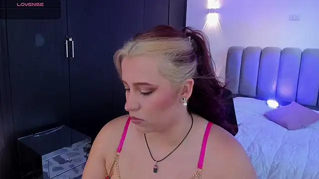 Snapshot of JeanneWilliams chatting on 07.10.26 JeanneWilliams online show from 07.10.26