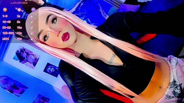 Snapshot of blonde_queen- chatting on 06.03.26 blonde queen- online show from 06.03.26