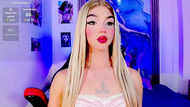 Snapshot of blonde_queen- chatting on 06.30.26 blonde queen- online show from 06.30.26