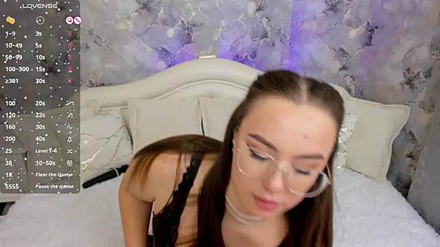 ScarlettVaughn online show from 04.23.26