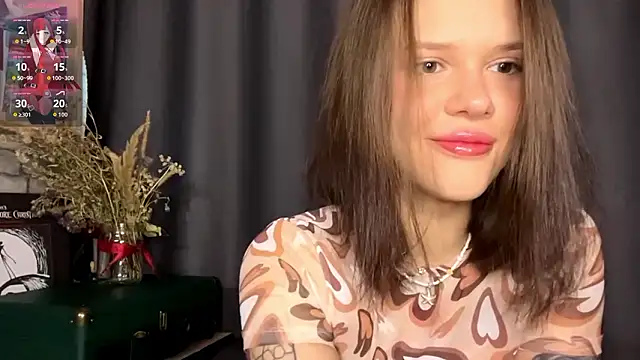 Snapshot of SarahHunnye chatting on 03.22.26 SarahHunnye online show from 03.22.26