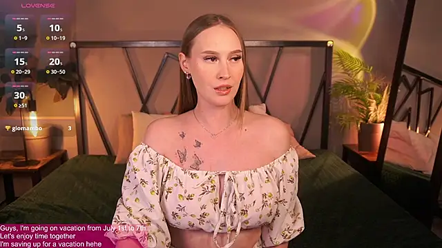Snapshot of ViMilka chatting on 06.29.26 ViMilka online show from 06.29.26