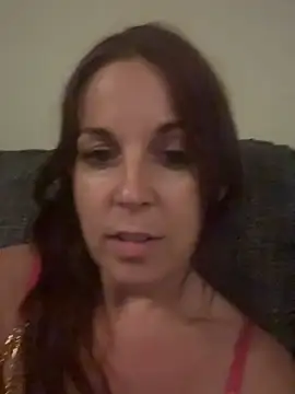 Snapshot of petitehotwife4u chatting on 07.09.26 petitehotwife4u online show from 07.09.26