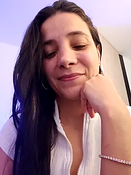 Snapshot of miaeyex chatting on 04.22.26 miaeyex online show from 04.22.26