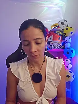Snapshot of miaeyex chatting on 06.24.26 miaeyex online show from 06.24.26