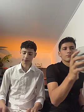 Snapshot of SebastianReed_ chatting on 04.20.26 SebastianReed online show from 04.20.26