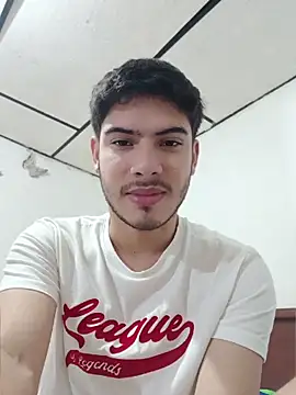 Snapshot of ApoloGray__ chatting on 04.27.26 ApoloGray online show from 04.27.26