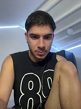 Snapshot of ApoloGray__ chatting on 05.14.26 ApoloGray online show from 05.14.26