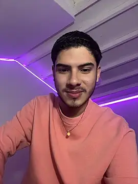 Snapshot of ApoloGray__ chatting on 05.19.26 ApoloGray online show from 05.19.26