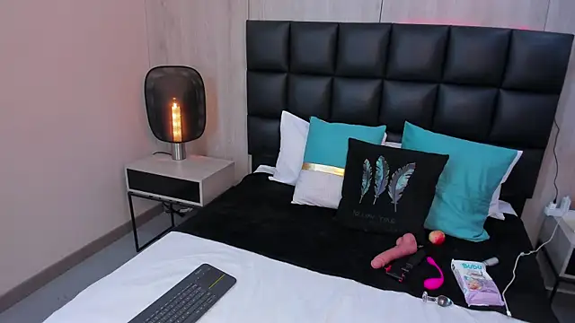 lexy cartier online show from 04.28.26