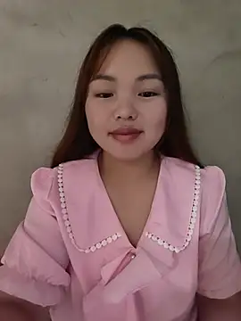 Snapshot of Mina_xYx chatting on 05.18.26 Mina xYx online show from 05.18.26