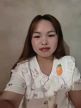 Snapshot of Mina_xYx chatting on 05.27.26 Mina xYx online show from 05.27.26