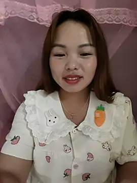 Snapshot of Mina_xYx chatting on 06.15.26 Mina xYx online show from 06.15.26