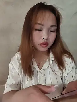 Snapshot of Mina_xYx chatting on 06.18.26 Mina xYx online show from 06.18.26