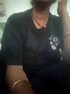 Snapshot of Mona_ji32 chatting on 03.26.26 Mona ji32 online show from 03.26.26