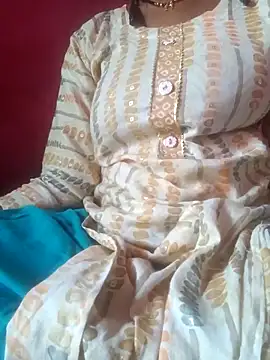 Snapshot of Mona_ji32 chatting on 04.11.26 Mona ji32 online show from 04.11.26