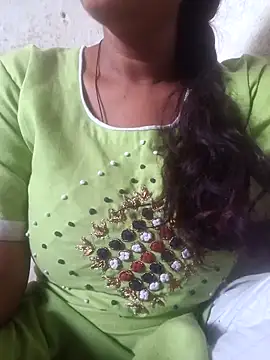 Snapshot of Mona_ji32 chatting on 05.02.26 Mona ji32 online show from 05.02.26