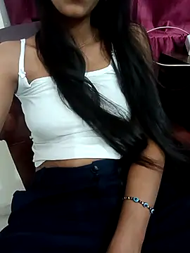 Snapshot of aushi_rajput chatting on 04.18.26 aushi rajput online show from 04.18.26