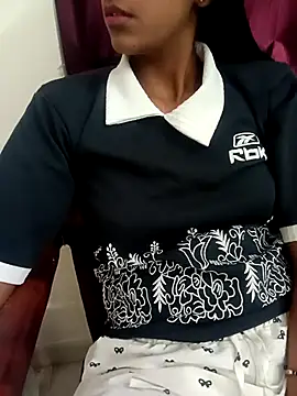 Snapshot of aushi_rajput chatting on 04.20.26 aushi rajput online show from 04.20.26