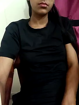 Snapshot of aushi_rajput chatting on 04.21.26 aushi rajput online show from 04.21.26