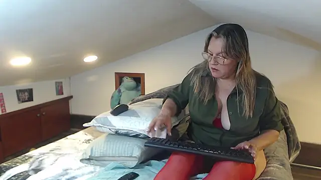 Snapshot of Malu_617 chatting on 03.28.26 Malu 617 online show from 03.28.26